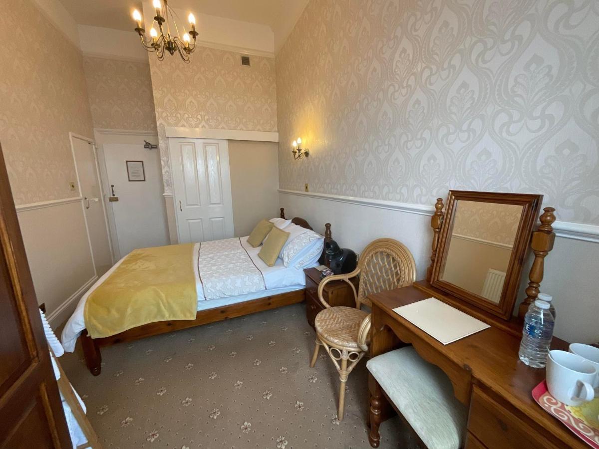 Bed and Breakfast The Langham à Weymouth Extérieur photo